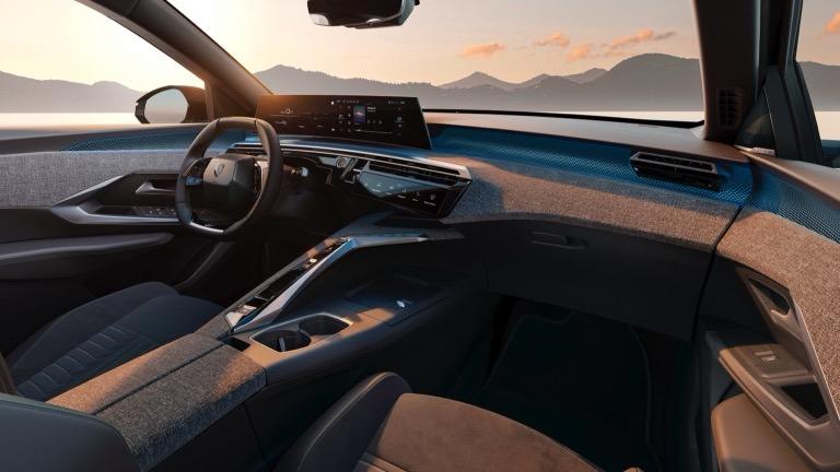 Peugeot e-3008 98 kWh Long Range